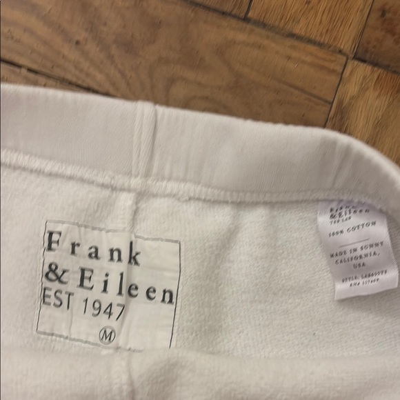 Frank & Eileen Pearl Favorite Sweatshort - Picture 3 of 5